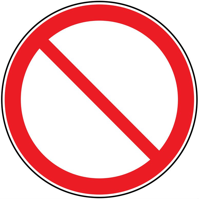 Знак дорожного движения красный крест на белом фоне