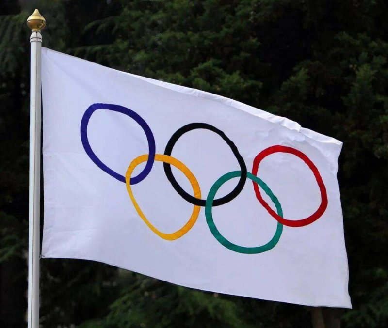 Белый фон олимпийского флага