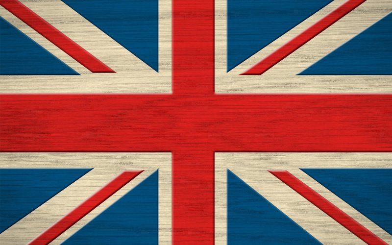 Британский флаг на красном фоне
