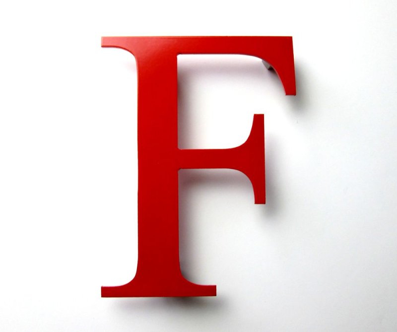 Буква f на красном фоне