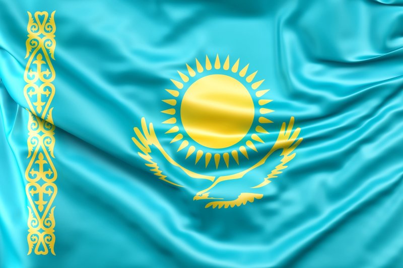 Флаг казахстана на белом фоне