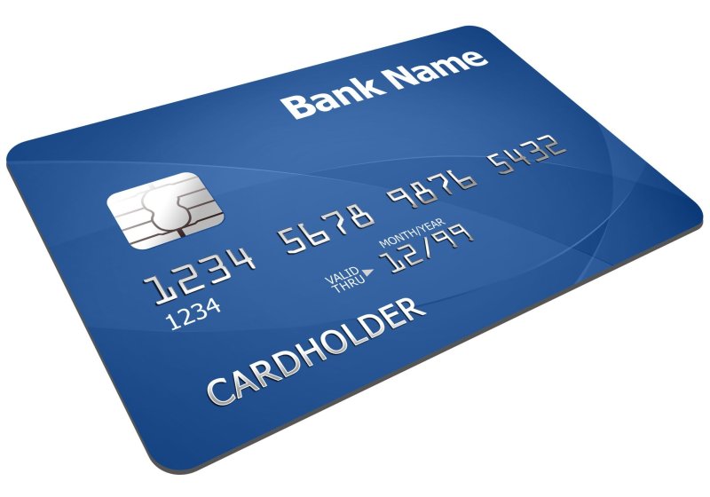 Кредитные карты на белом фоне