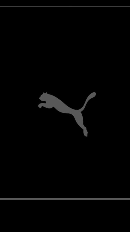 Логотип пума на черном фоне