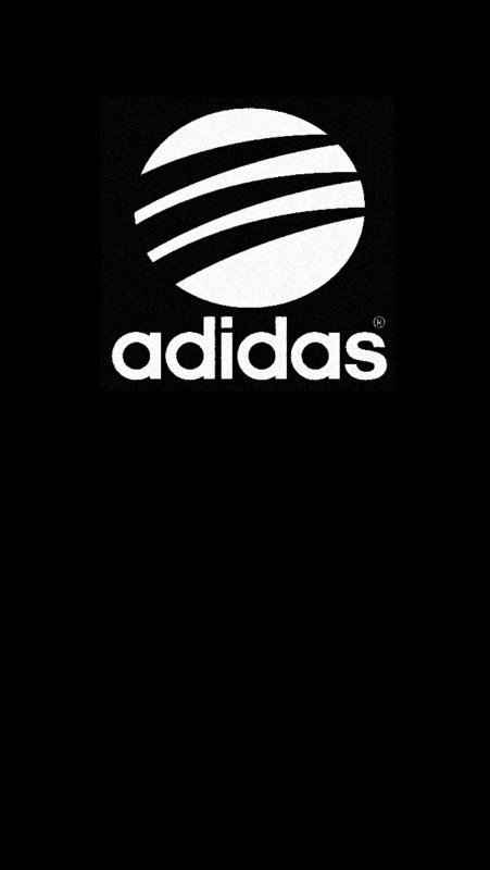 Надпись adidas на черном фоне