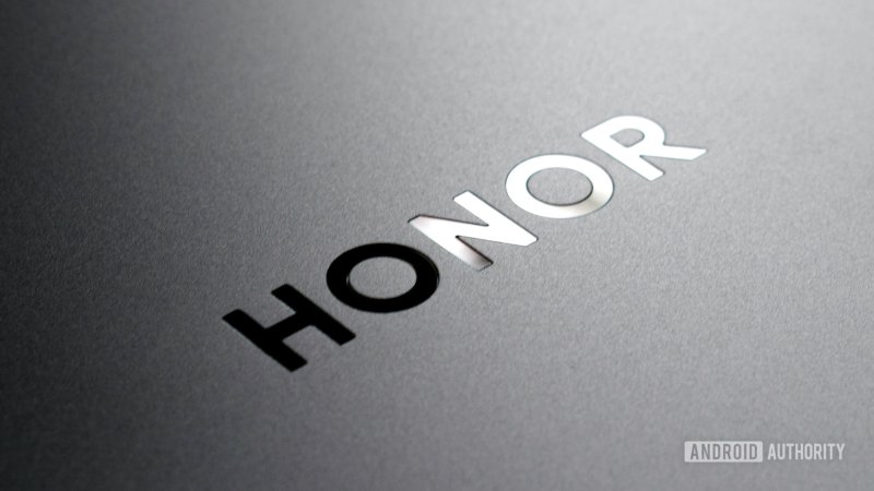 Надпись honor на черном фоне