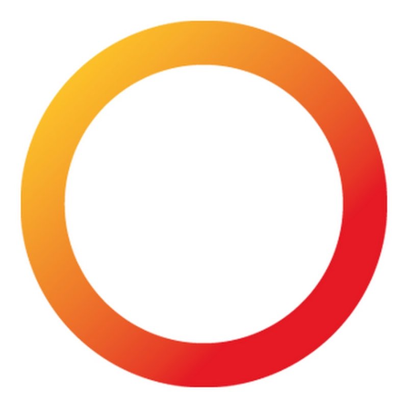 Оранжевый круг на белом фоне