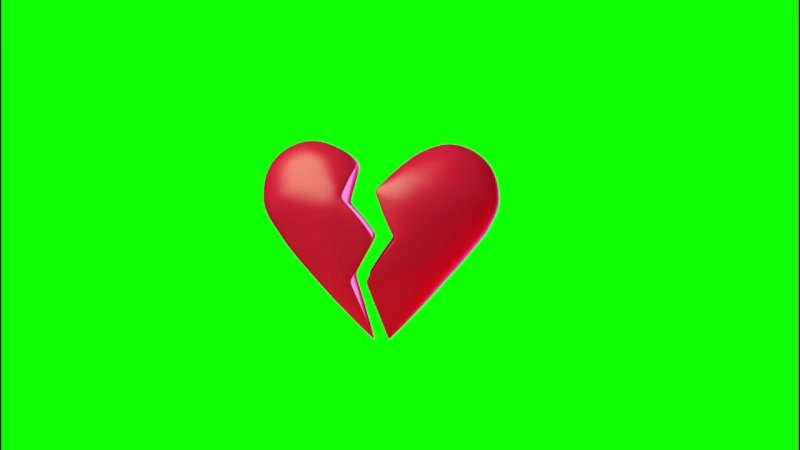 Разбитое сердце на зеленом фоне