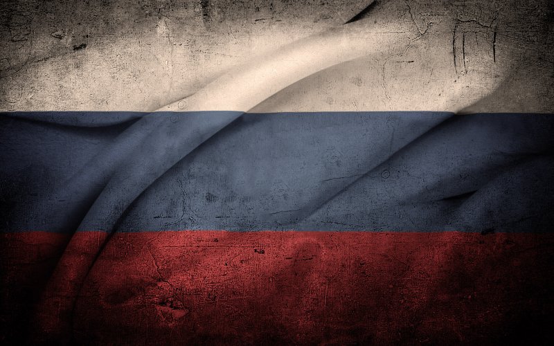 Российский флаг на черном фоне
