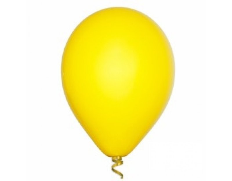 Желтый воздушный шар на белом фоне