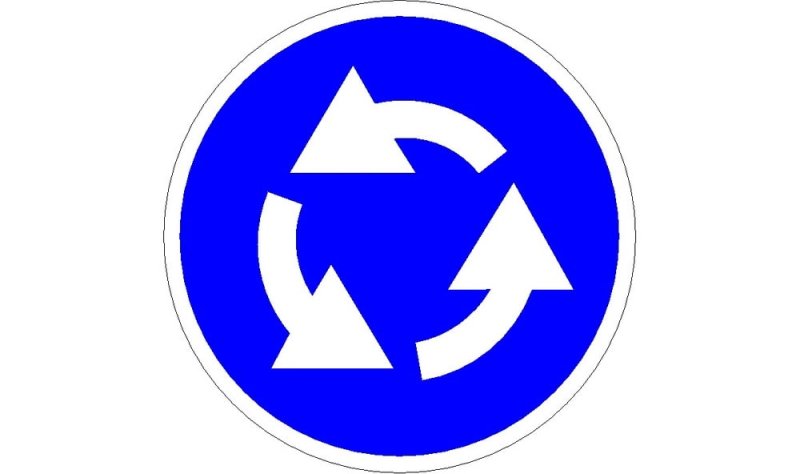 Знак кругового движения на синем фоне