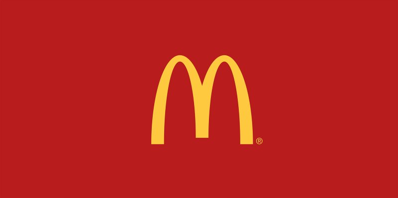 Логотип Макдоналдс на белом фоне